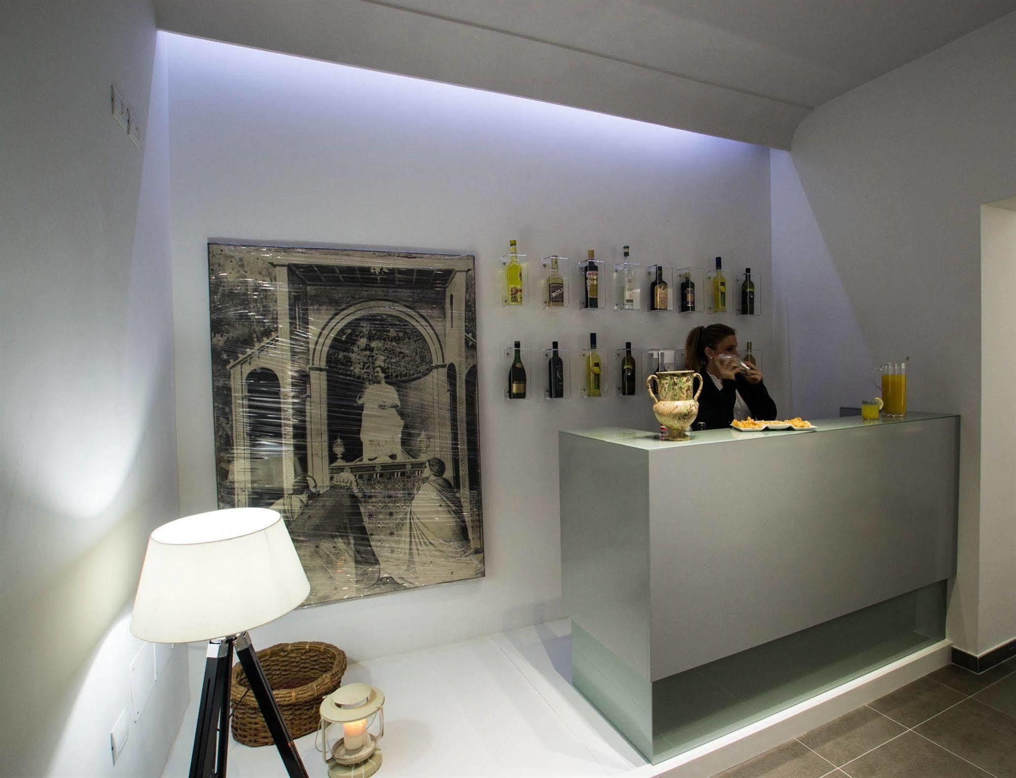 Hotel Santa Brigida Naples Exterior photo