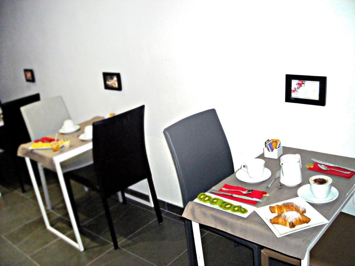 Hotel Santa Brigida Naples Exterior photo